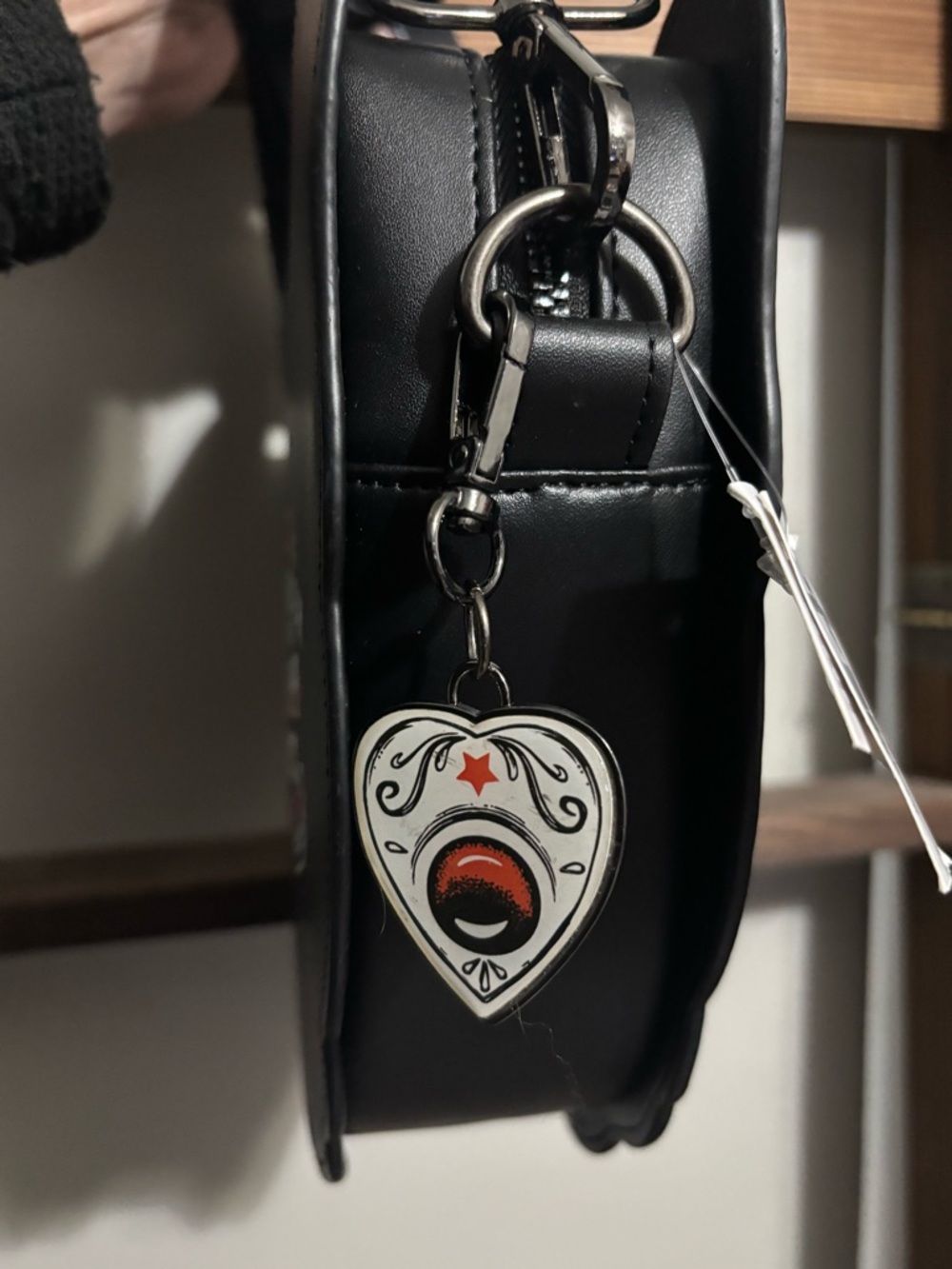 Universal Studios Halloween Horror Nights Cat Crossbody Bag - Picture 3 of 3